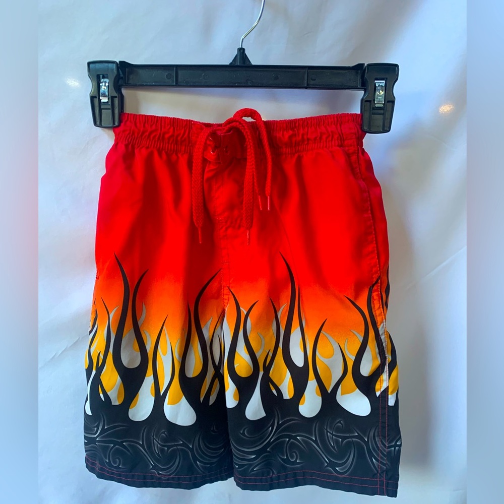 Sand N Sun boys Youth Size 4/5 xs Fire lines Swim Trunks